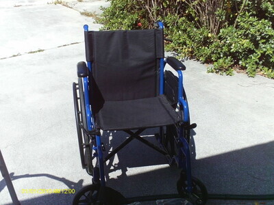 2 wheel chairs