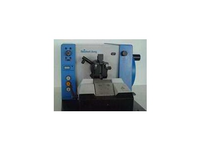 Reichert 2040 Microtome