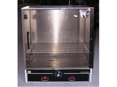 Incubator by Quincy Lab