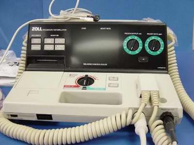 ZOLL PD 1200 - Great Price - Excel. Cond
